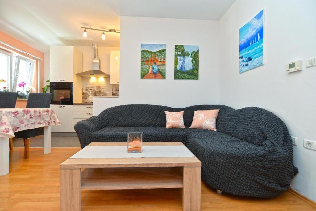 Apartment Eda